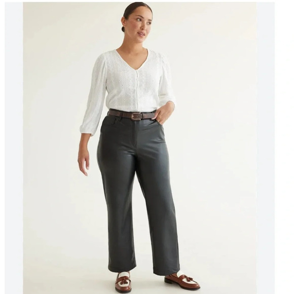 NWT Reitmans Straight Leg High Rise Faux Leather Pants in Black - Picture 1 of 15